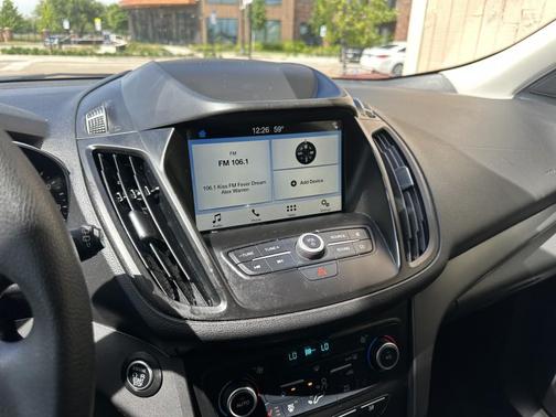 Magnetic Metallic 2019 Ford Escape SE