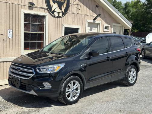 Magnetic Metallic 2019 Ford Escape SE