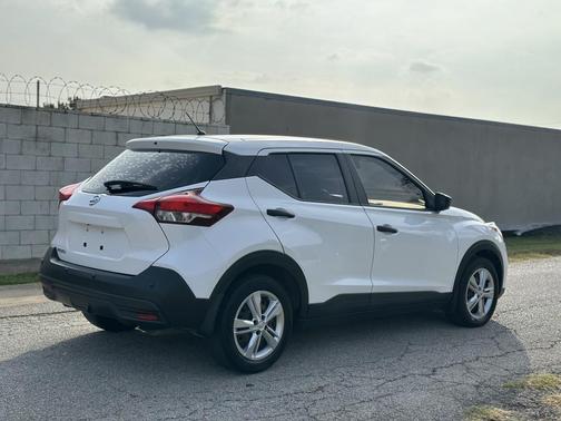 2020 Nissan Kicks S