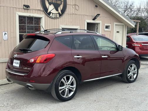 2010 Nissan Murano LE