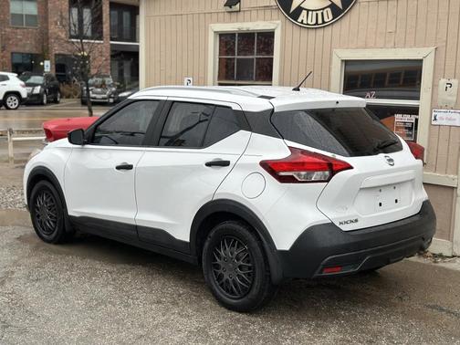 2019 Nissan Kicks SV