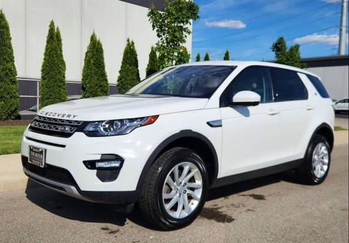 White 2017 Land Rover Discovery Sport HSE