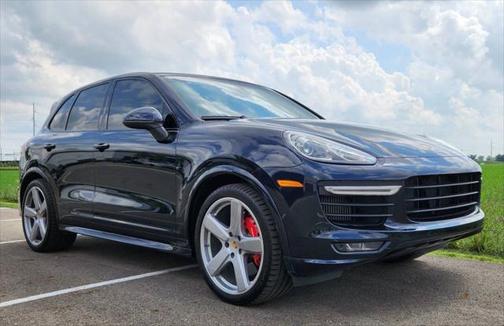 2016 Porsche Cayenne GTS