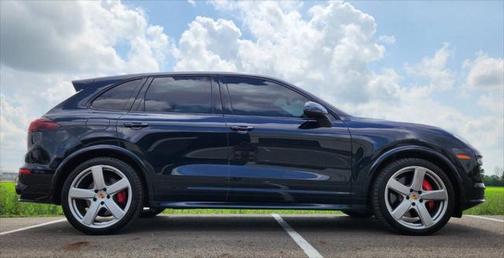 2016 Porsche Cayenne GTS