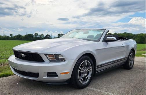 Silver 2012 Ford Mustang V6 Premium