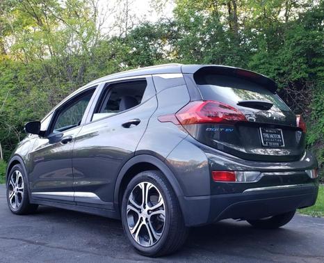Photo 3 of 17 of 2018 Chevrolet Bolt EV Premier