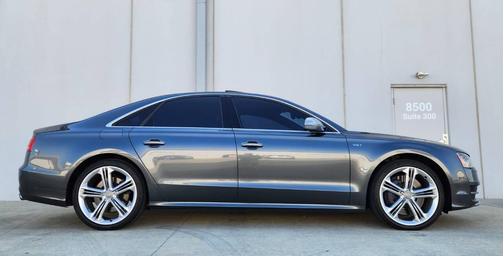 2013 Audi S8 4.0T