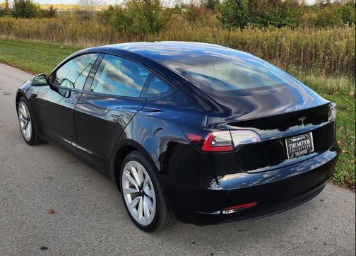 2022 Tesla Model 3 Standard Range