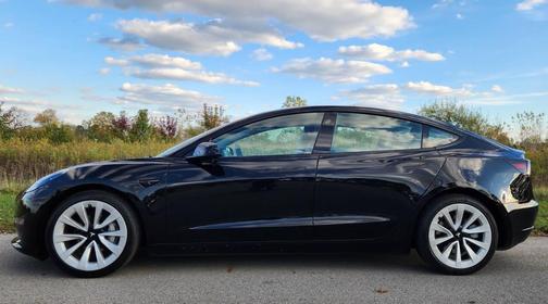 2022 Tesla Model 3 Standard Range