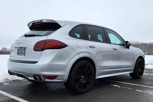 2014 Porsche Cayenne GTS