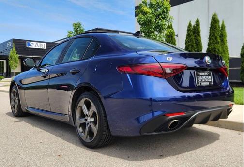 Montecarlo Blue Metallic 2018 Alfa Romeo Giulia Sport