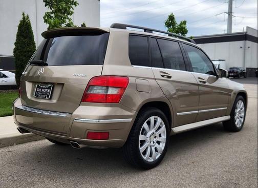 Gold 2010 Mercedes-Benz GLK-Class GLK 350 4MATIC