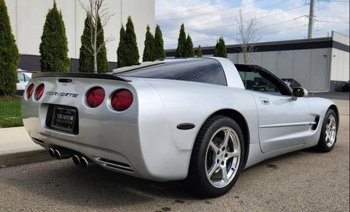 Silver Sebring Metallic 1998 Chevrolet Corvette Base