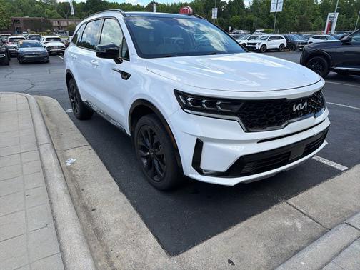 White Pearl 2023 Kia Sorento SX