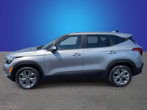 Gravity Gray 2026 Kia Seltos LX