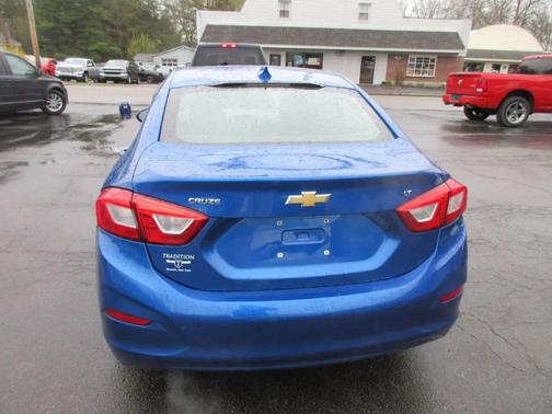 Blue 2017 Chevrolet Cruze LT