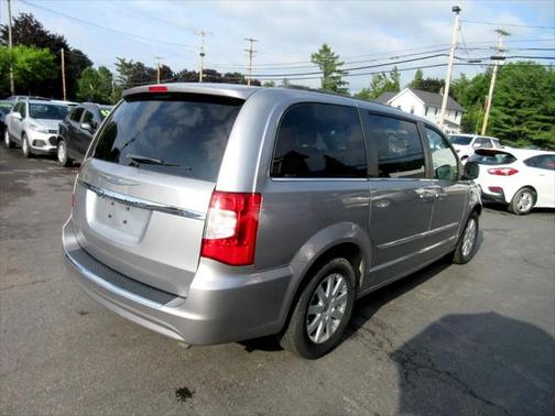 2015 Chrysler Town & Country Touring
