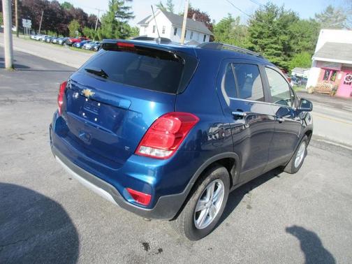 Blue 2019 Chevrolet Trax LT