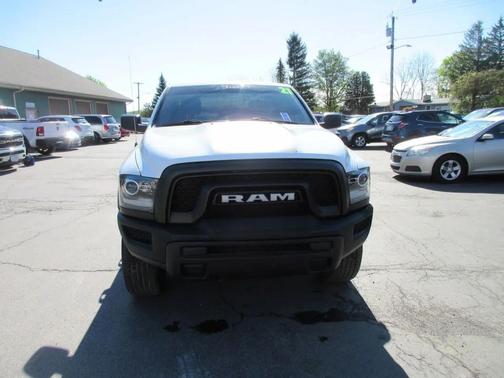 Bright White Clearcoat 2021 RAM 1500 Classic SLT
