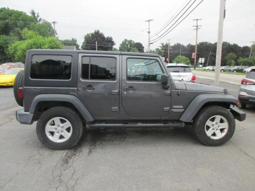 Gray 2017 Jeep Wrangler Unlimited Sport