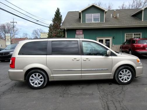 2015 Chrysler Town & Country Touring