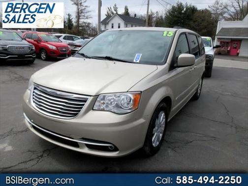 2015 Chrysler Town & Country Touring