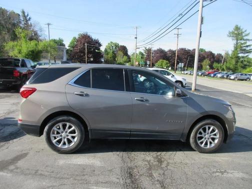 Tan 2018 Chevrolet Equinox LT
