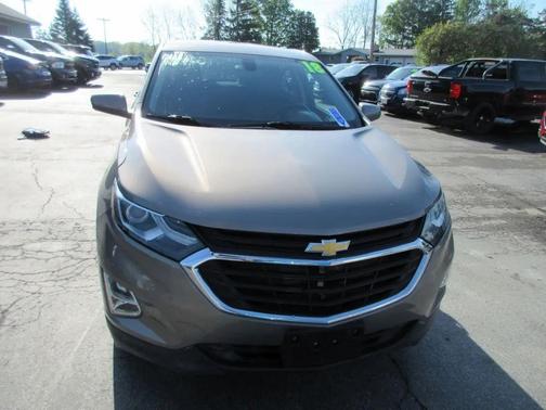Tan 2018 Chevrolet Equinox LT