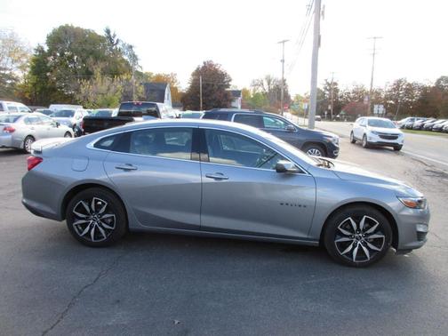 2024 Chevrolet Malibu FWD RS