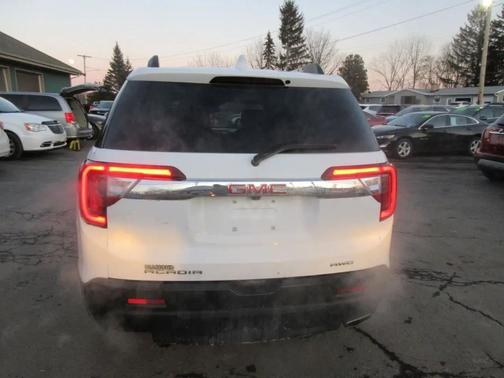 2023 GMC Acadia AWD SLT