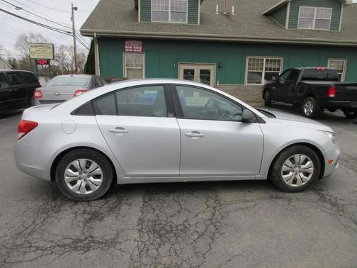Silver Ice Metallic 2015 Chevrolet Cruze LS