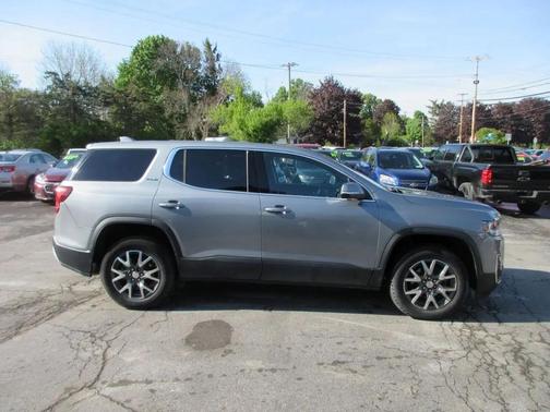 Sterling Metallic 2023 GMC Acadia FWD SLE