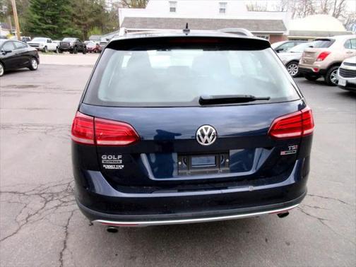 2018 Volkswagen Golf Alltrack TSI S
