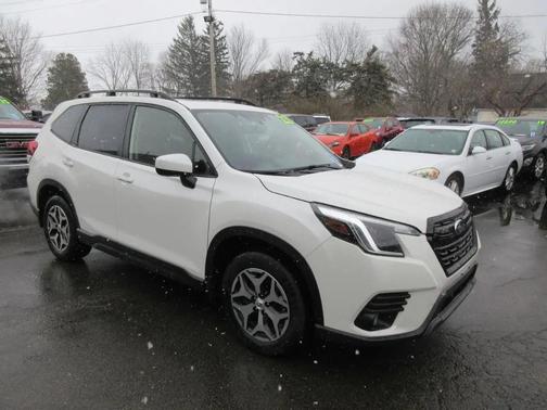 2023 Subaru Forester Premium