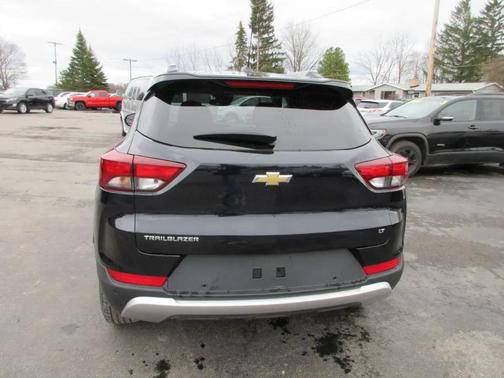 Midnight Blue Metallic 2021 Chevrolet Trailblazer LT