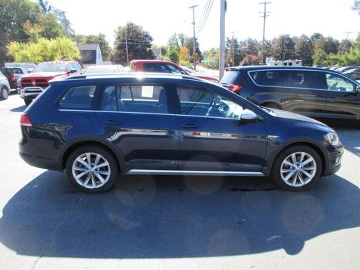 2018 Volkswagen Golf Alltrack TSI S