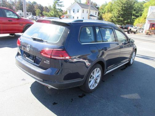 2018 Volkswagen Golf Alltrack TSI S