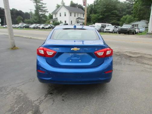 Blue 2017 Chevrolet Cruze LT