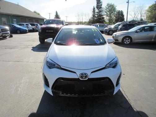 White 2017 Toyota Corolla LE