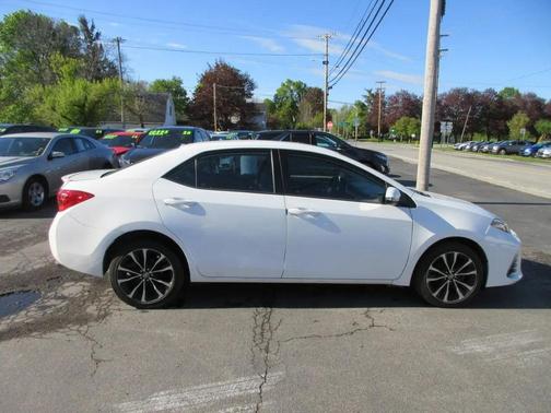 White 2017 Toyota Corolla LE