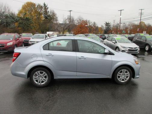 2017 Chevrolet Sonic LS