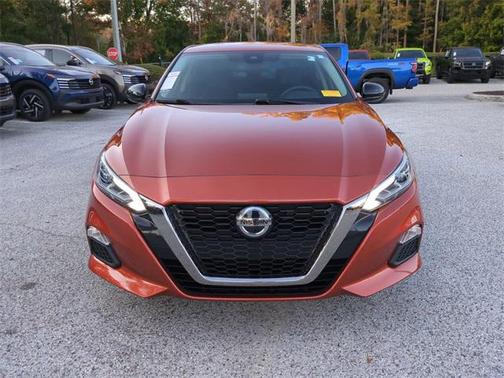 2022 Nissan Altima SR FWD