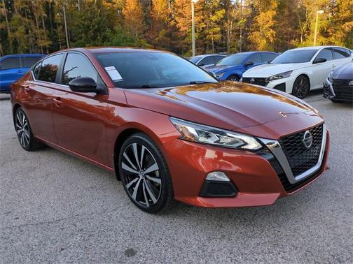 2022 Nissan Altima SR FWD