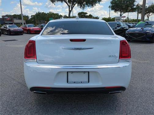 2016 Chrysler 300 S
