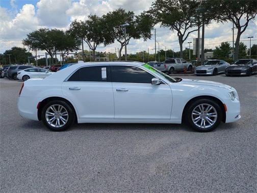 2016 Chrysler 300 S