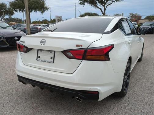 2025 Nissan Altima SR FWD