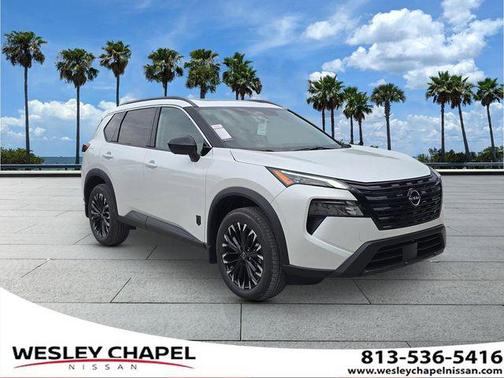 Everest White Pearl Tricoat 2026 Nissan Rogue Dark Armor