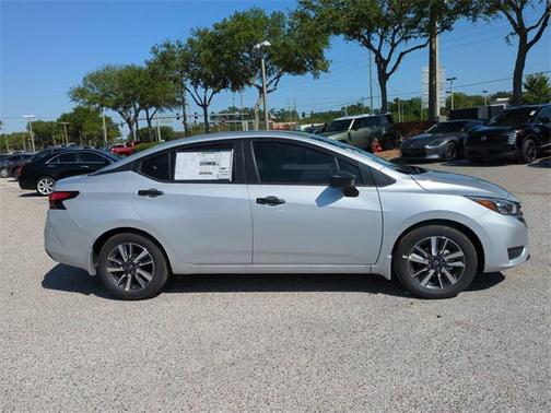 2025 Nissan Versa 1.6 S