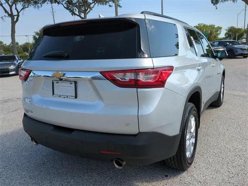 2021 Chevrolet Traverse LT Cloth