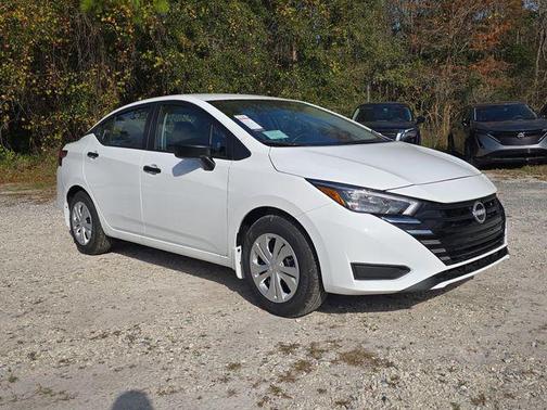 2025 Nissan Versa 1.6 S